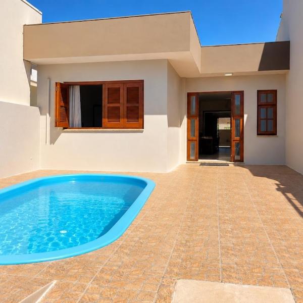 Casa com Piscina completa e privativa no bairro Vivenda