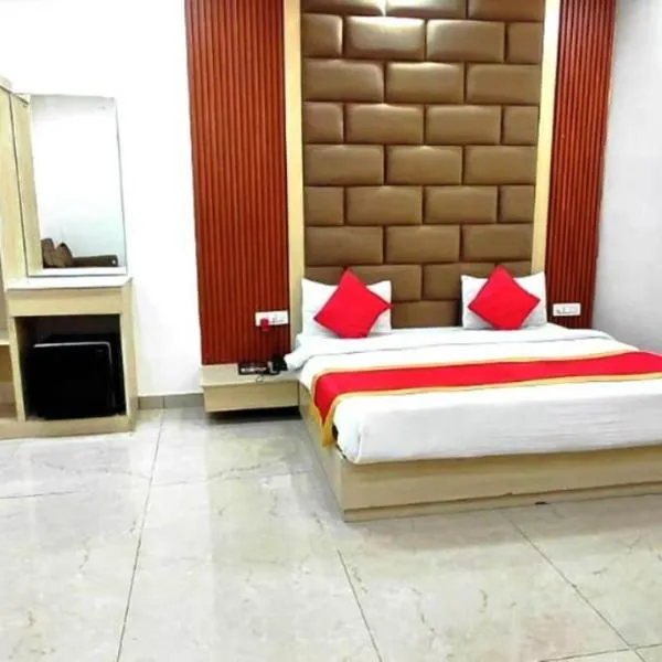 Sparsh Hotel & Resort, hótel í Bareilly