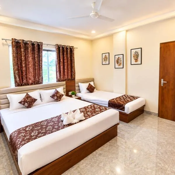 Hotel Garima Stay Ujjain - Exclusive Heritage Hotel Near Mahakaleshwar Temple with Elegant Interiors & Modern Amenities, מלון באויאיין
