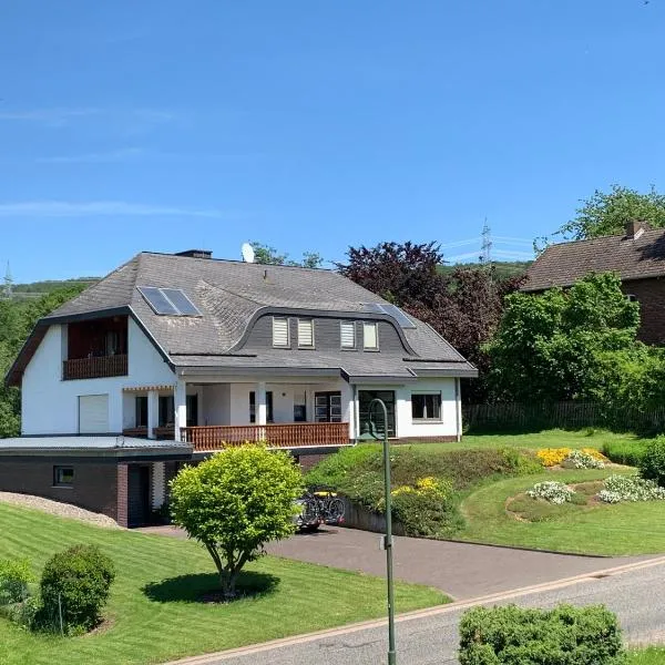 Ferienwohnung in der Kaiser Villa, viešbutis mieste Gukshagenas