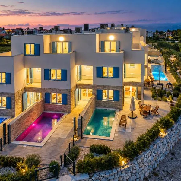Villa Miri Lavender, отель в Привлаке