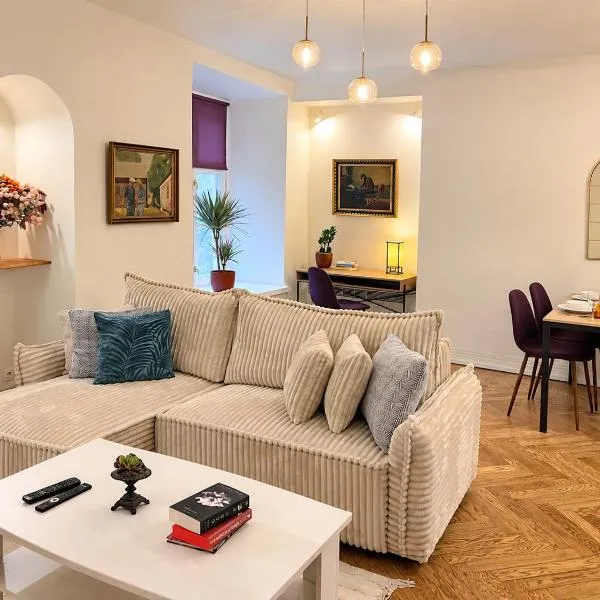 Reval Residences Old Town, hotell Tallinnas