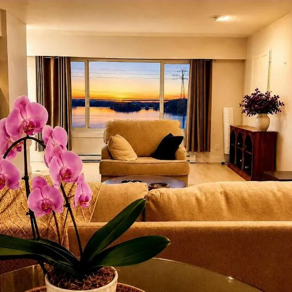 Charming 1-Bedroom Suite with Ocean View in Prince Rupert, hotelli kohteessa Prince Rupert