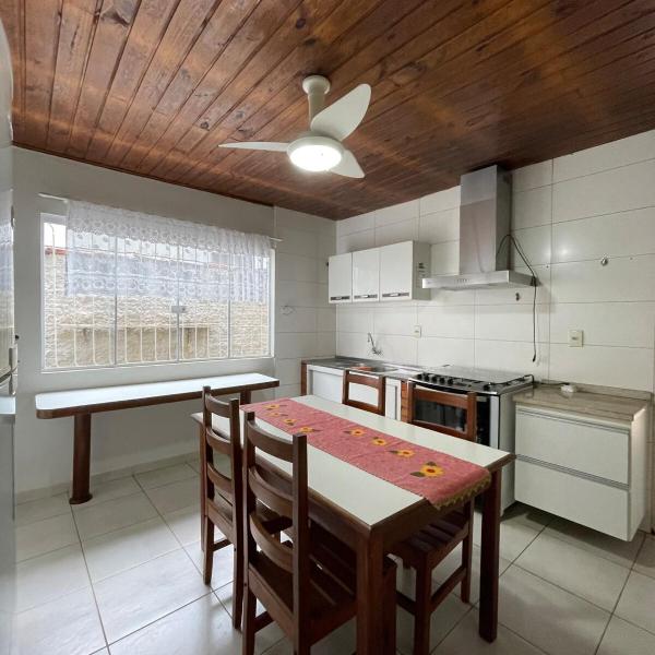 House in the square, 2 min walk, great location - Foto 4