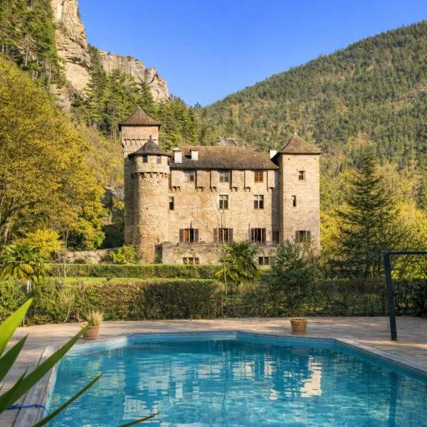 Château De La Caze Piscine & Spa - Ste Enimie, hotel i Sainte-Énimie