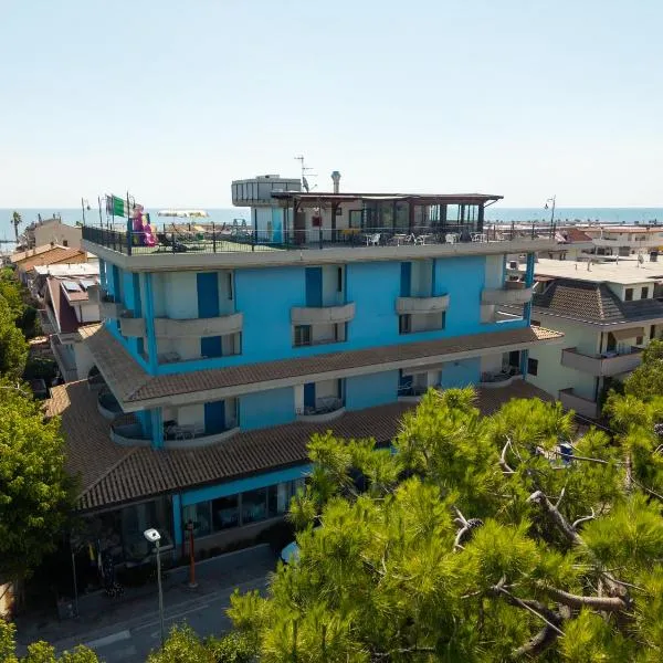 hotel falco azzurro, hotel in Martinsicuro