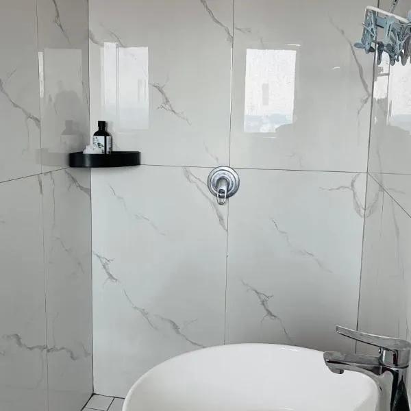 डर्बन में, होटल 104 Valley View Road