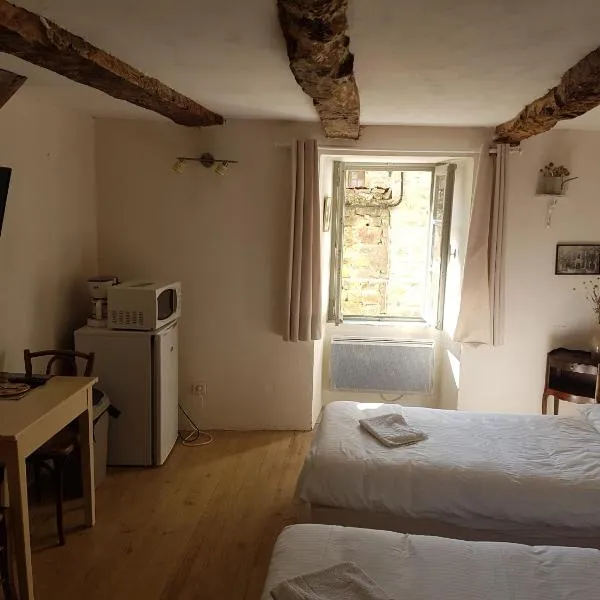 La maison d'Angèle, hotel v destinaci Sainte-Eulalie-du-Cernon