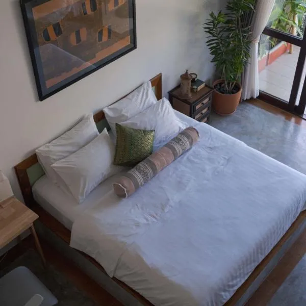 Tree Roots Retreat, hotel v mestu Rayong