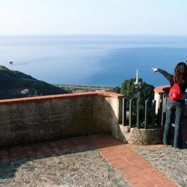 A Taverna Intru U Vicu, hôtel à Belmonte Calabro