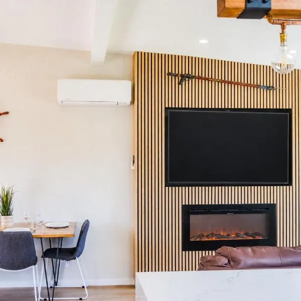 High-End Luxury Unit 8min Walk to Shops & Cafe: Mallacoota şehrinde bir otel