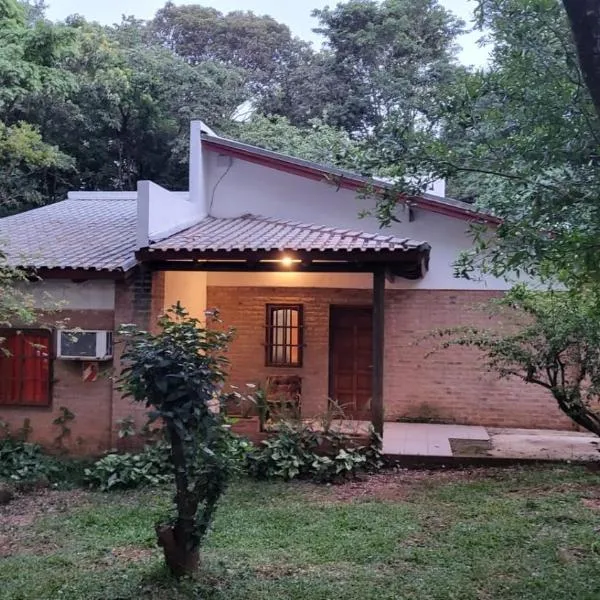 Hotel y Cabañas del Leñador, хотел в Пуерто Игуасу