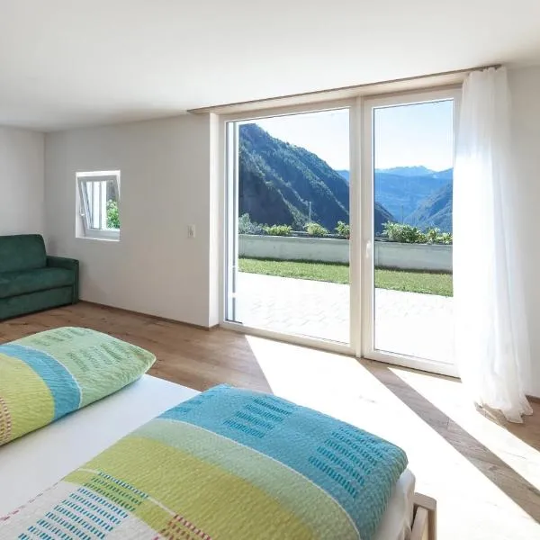 Agriturismo Miravalle, хотел в Brusio