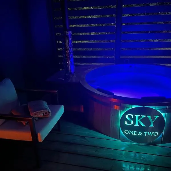 SKY one & two – hotel w mieście Smržovka