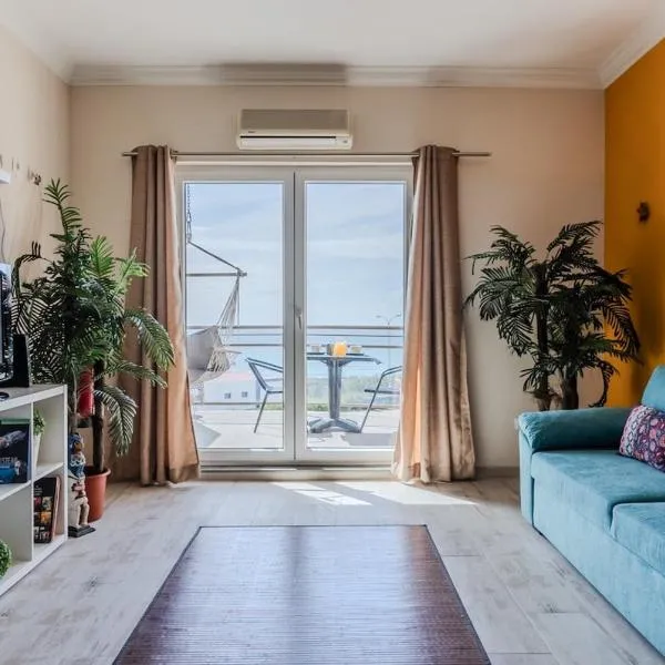 Ocean Paradise - Apartment with ocean view โรงแรมในเอริเซรา