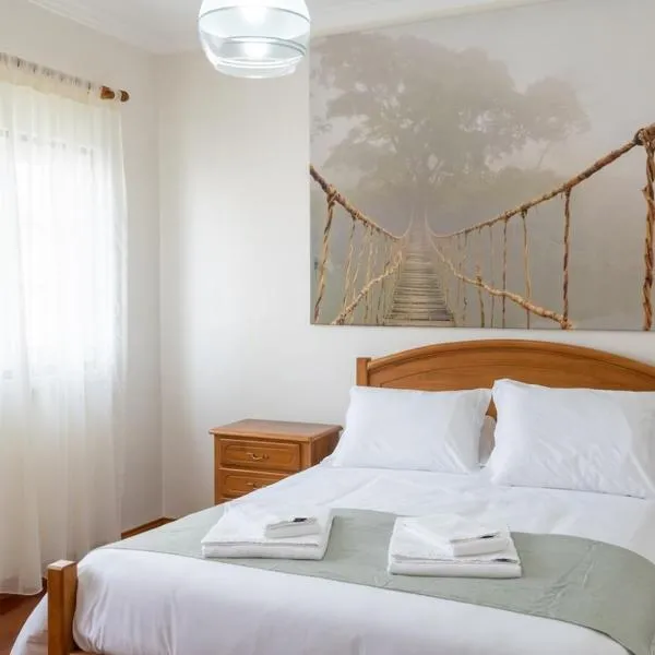 Santa Beach Villa - 3 bedrooms & BBQ, hotel i Santa Cruz