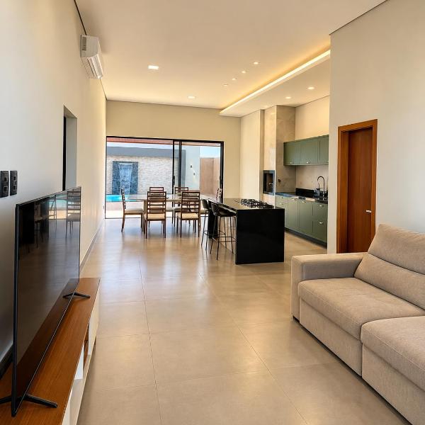 Casa MIRRA - GARAGEM PRIVATIVA - AR-CONDICIONADO - CHURRASQUEIRA - PISCINA