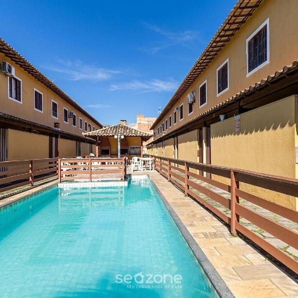 Casa em Cond. c/ Piscina e Churrasq. PFO0001