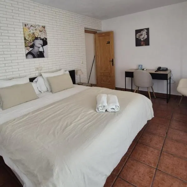 HOTEL LOS ARENALES DE JERTE, hotel in Jerte