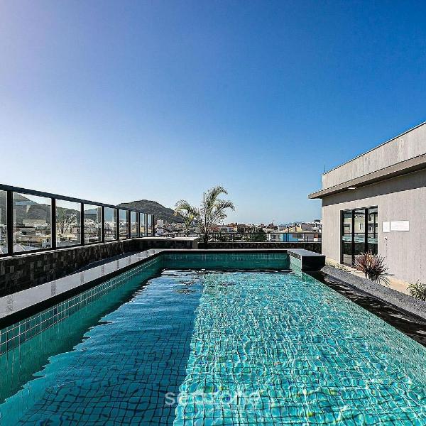 Studio em Cond. c/ Piscina e Vista Cid. STI0104