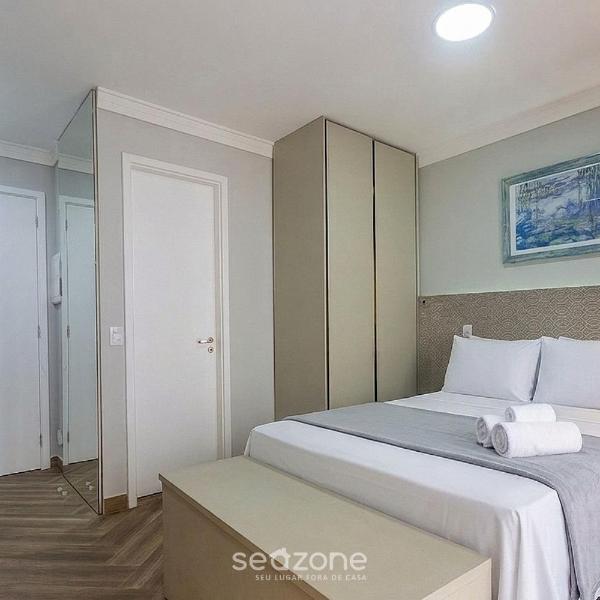 Studio em Cond. c/ Piscina e Vista Cid. BPE0068