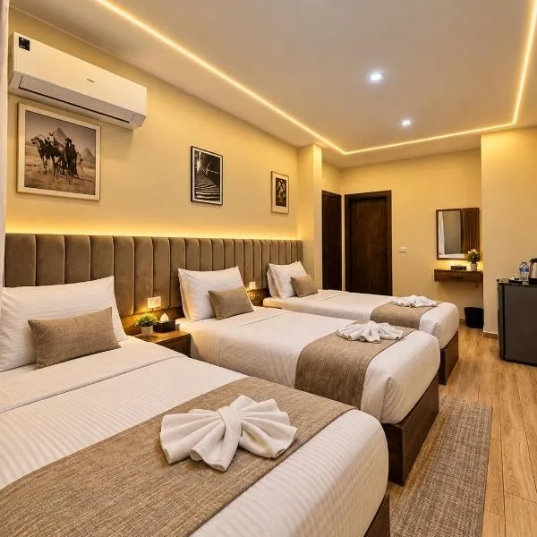 Pyramids hotel&free pickup، فندق في القاهرة