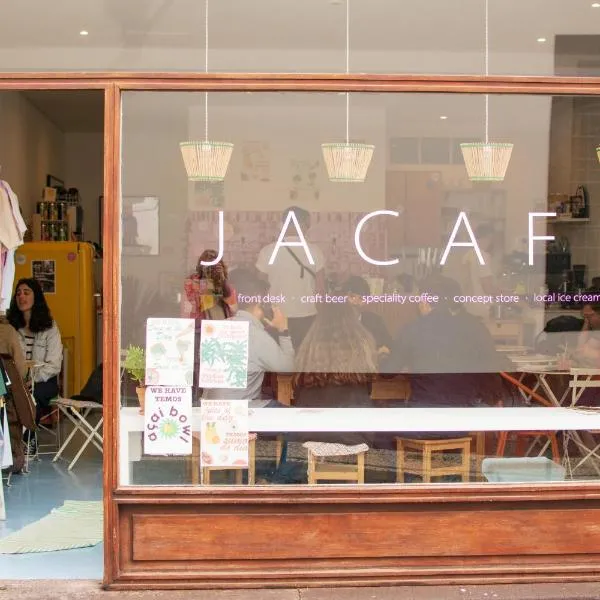 Jaca Hostel Funchal، فندق في فونشال