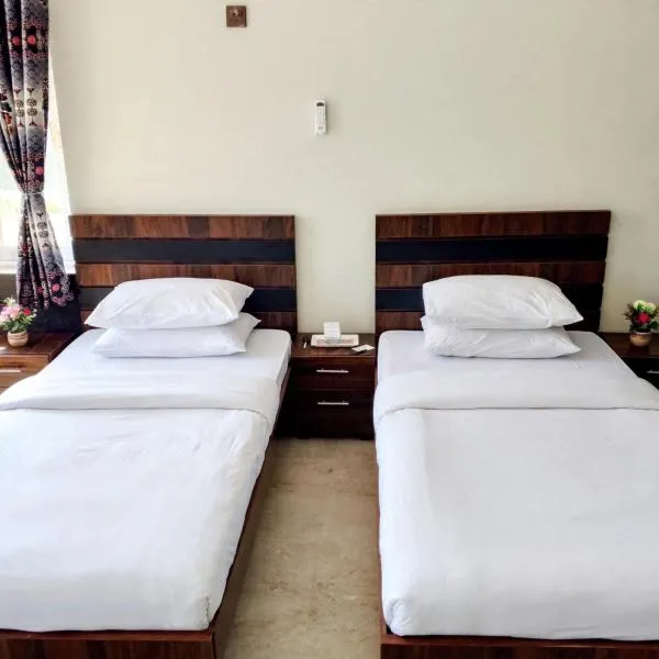 Jinnah Avenue inn Guest House: Karaçi şehrinde bir otel