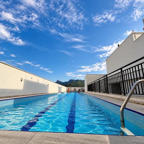 Loft moderno com lazer no rooftop e self check-in