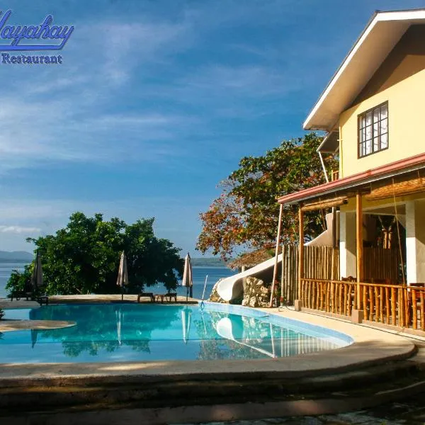 Isla Hayahay Beach Resort and Restaurant, hotel en Tubigon