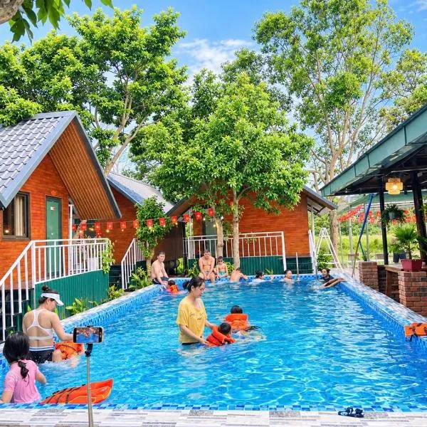 Retreat Bungalow، فندق في فونغ نها