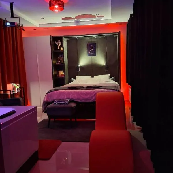 Arlove Room, Love Room privative avec jacuzzi à Arlon، فندق في آرلون