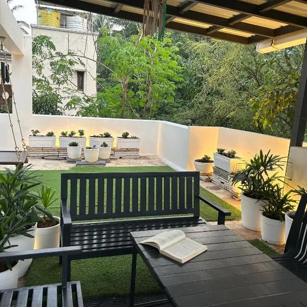 Home Away From Home, hótel í Kolhāpur