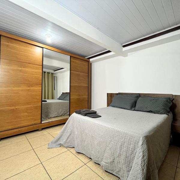Apartmento 202, self check-in, capacidade para até 6 pessoas sem garagem - Foto 2