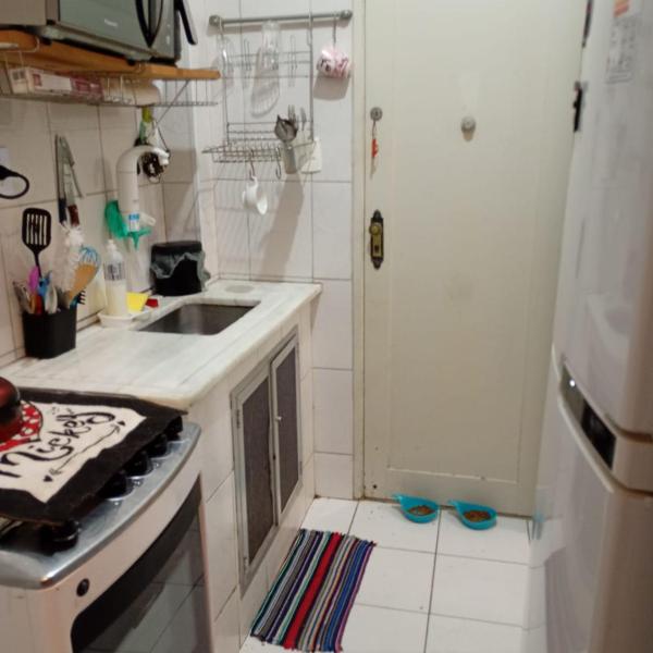 Quarto privativo em apartamento compartilhado em Copacabana - Foto 2