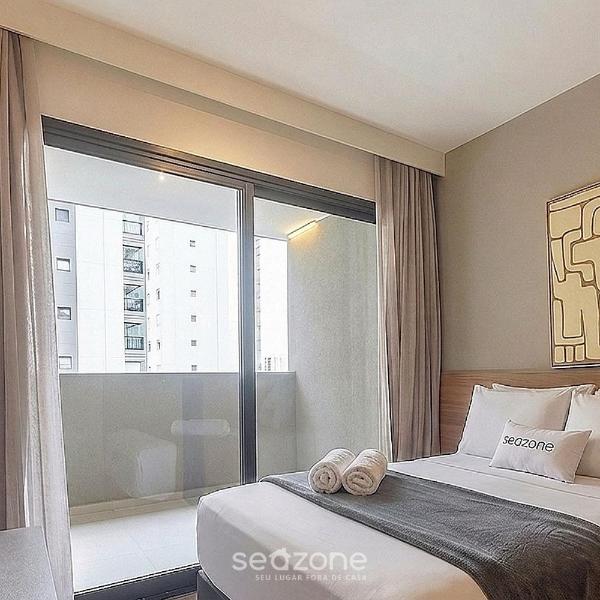 Studio em Cond. c/ Piscina e Vista Cid. OPL0909