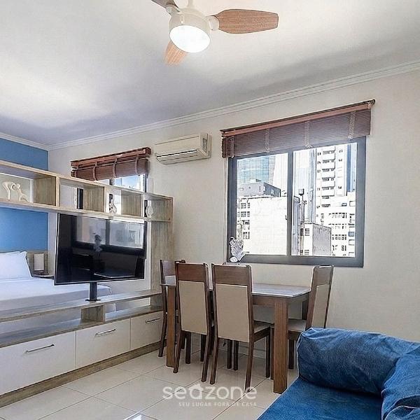 Studio em Cond. c/ Piscina e Vista Cid. LII0089