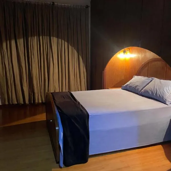 Hostel Aero Gru โรงแรมในกัวรูยุส