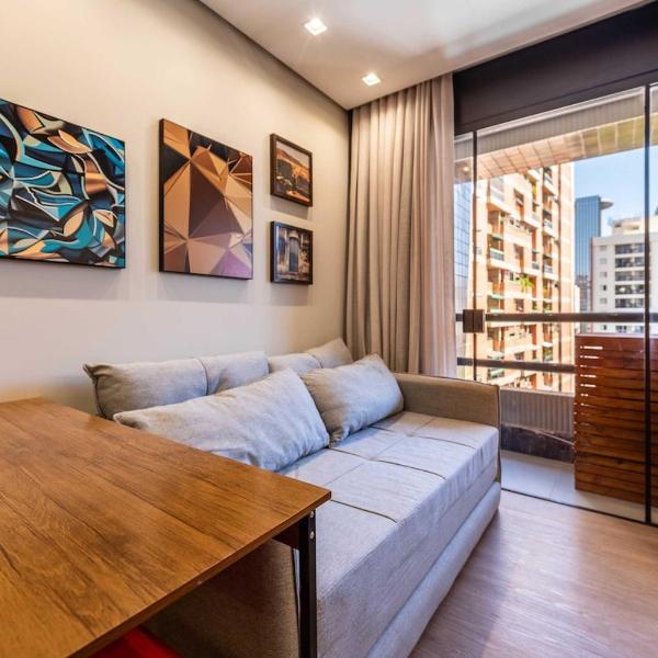 Apartment with Pool and Rooftop Near the Subway