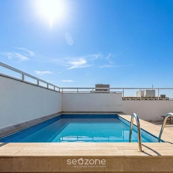 Studio c/ Terraço em Cond. c/ Piscina BVA1408