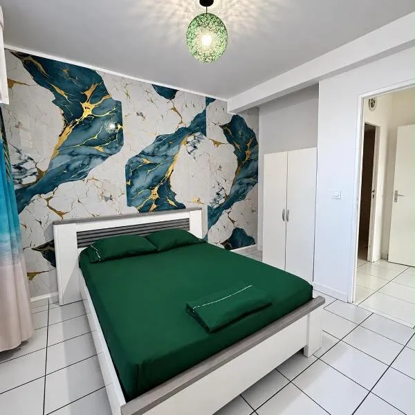 Chez Marc, hotel em Les Abymes