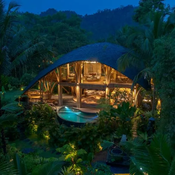 Hideout Eco Bamboo House Bali, hotell i Sidemen