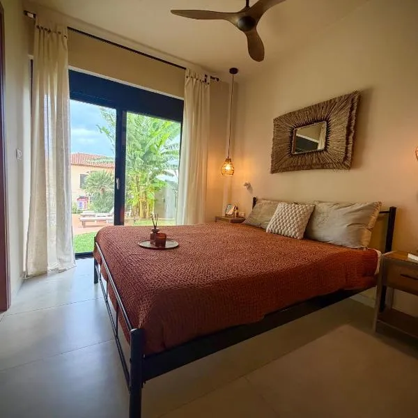 Rastoni 1 Sea View Suite with shared pool, hotel sa Melission