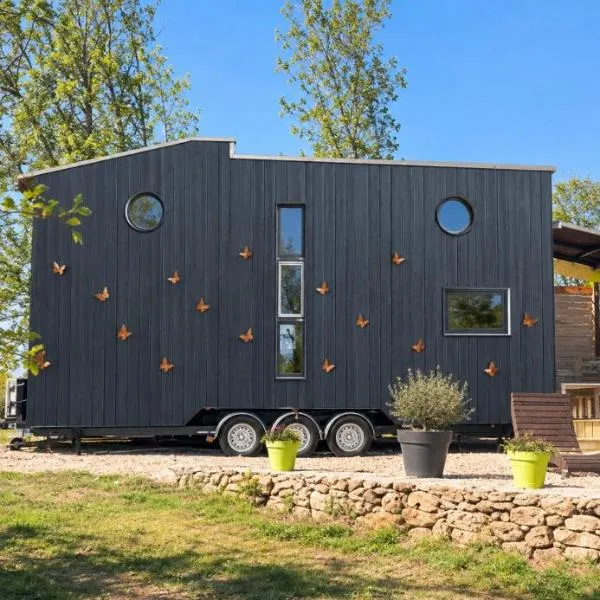 TINY HOUSE & SPA climatisée, hotel i Faycelles