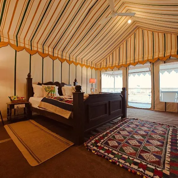 Venture Desert Camp, hotel u gradu Džaisalmer
