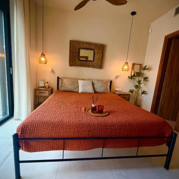 Rastoni 1 Sea View Suite with shared pool, hotel sa Melission