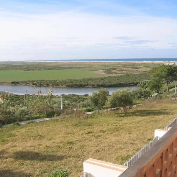 Casa Hijiflor, ξενοδοχείο σε Conil de la Frontera