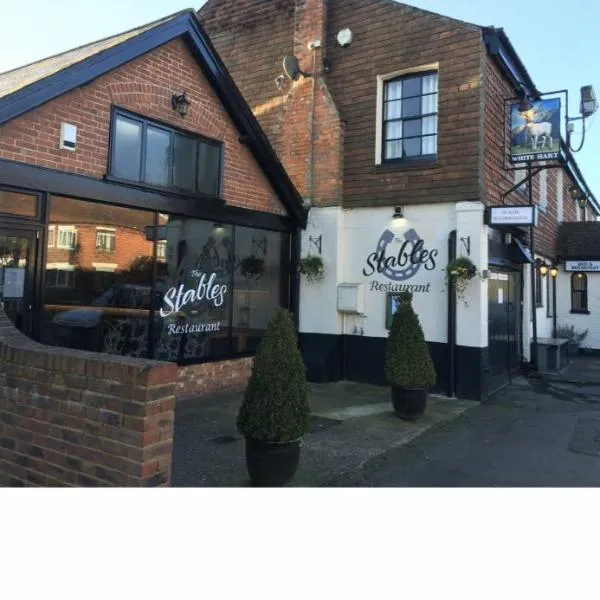 The White Hart – hotel w mieście Cranleigh