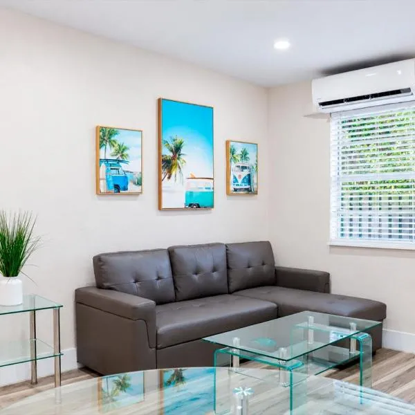 Flamingo Beach House, מלון בדניה ביץ'