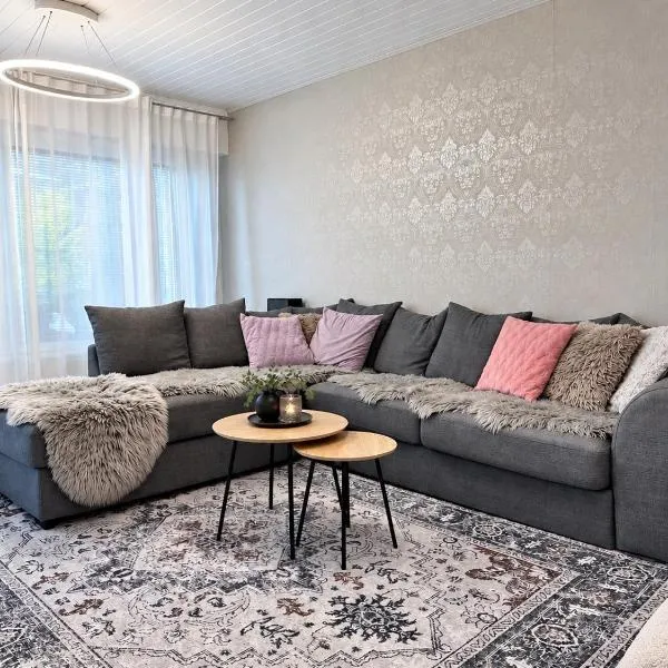 Rubin Apartment - moderni huoneisto lähellä keskustaa, hotel in Kajaani